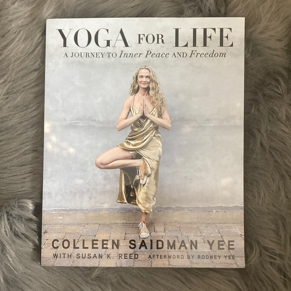 📚3/$25 Books Yoga for Life - Picture 1 of 1